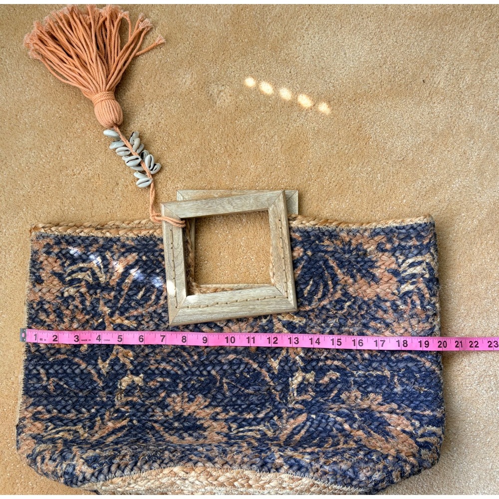 Woven Jute Floral Tote Bag Navy Tan Wood Handles Cowrie Shell Tassel India - Picture 12 of 13